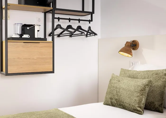 Hotel Htop Bcn #htopenjoy 2*