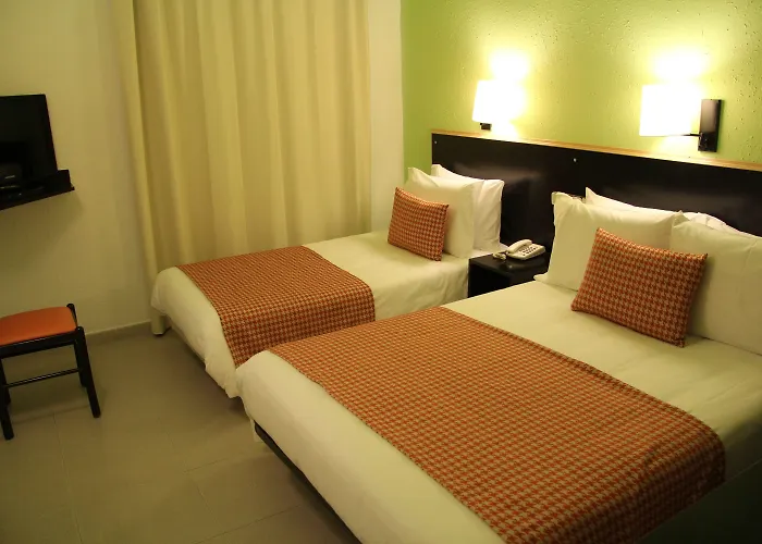 Hotel Htop Bcn #htopenjoy 2*